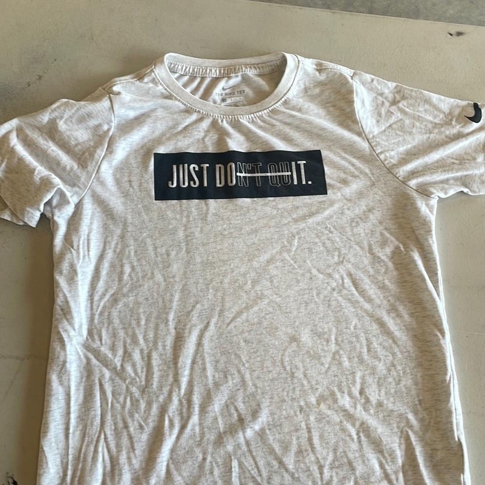 Girls Nike Tshirt